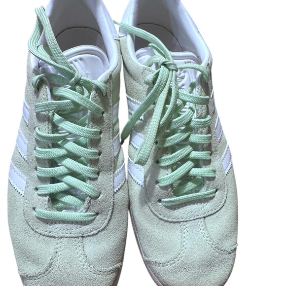Adidas Women's Mint and White Sneakers - Picture 4 of 8
